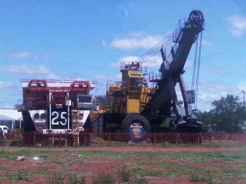 Tracks4Africa Padkos - Huge Mining Vehicles (Equipment On 